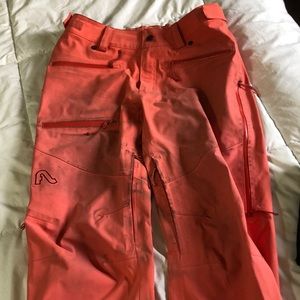 Flylow Nina ski pants!